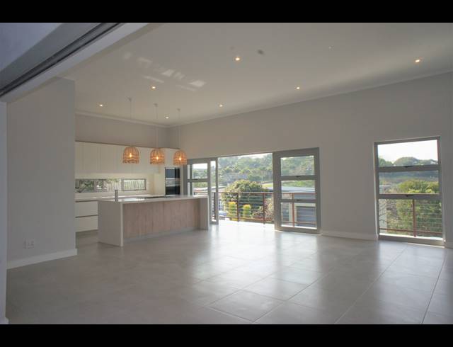 4 BEDROOM HOUSE FOR SALE IN PALM LAKES ESTATE